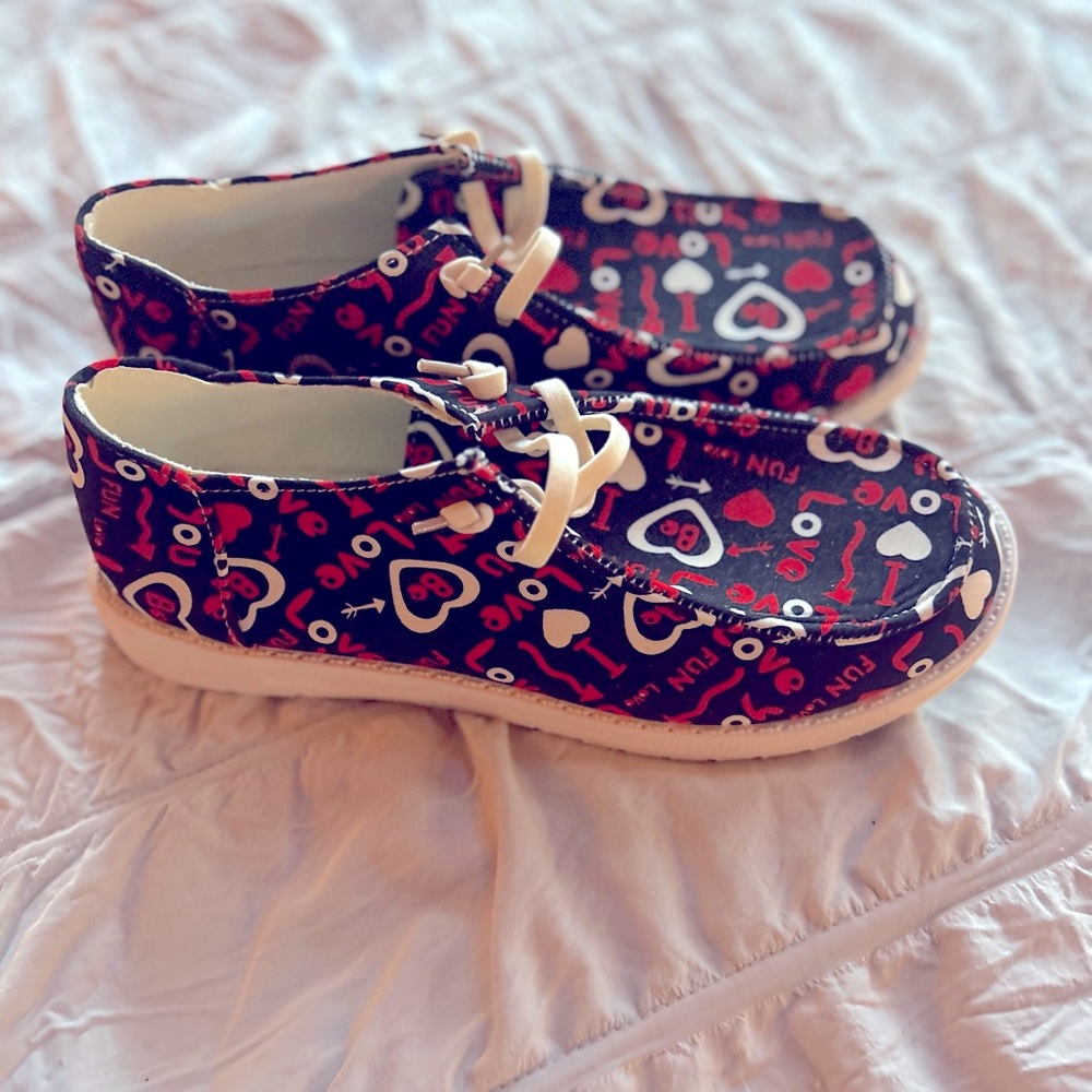 Women’s Shoes that look like Dude’s